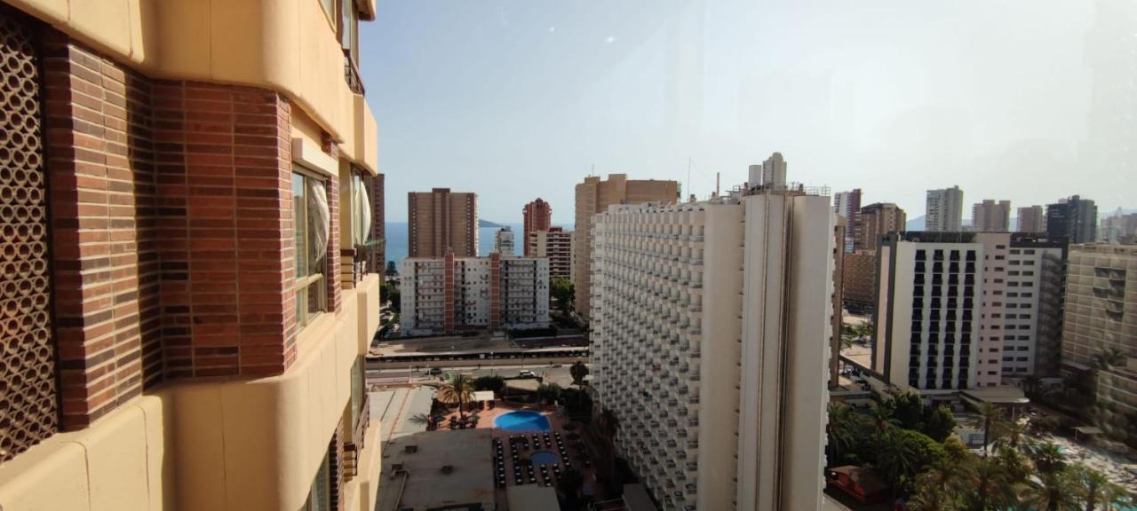 Precioso Apartamento Con Piscina Y Vistas Al Mar Mediterraneo. Бенідорм Екстер'єр фото