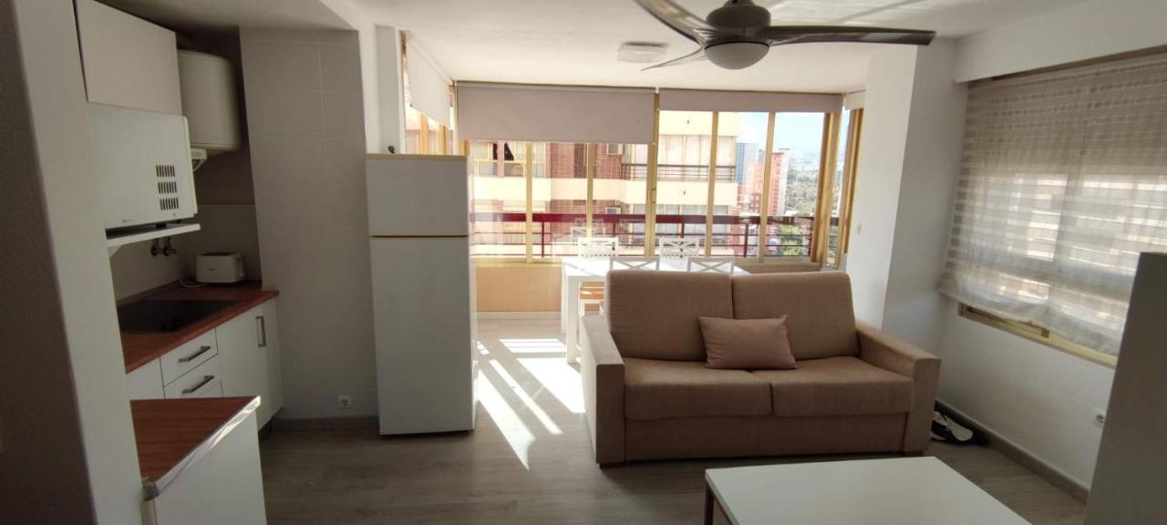 Precioso Apartamento Con Piscina Y Vistas Al Mar Mediterraneo. Бенідорм Екстер'єр фото