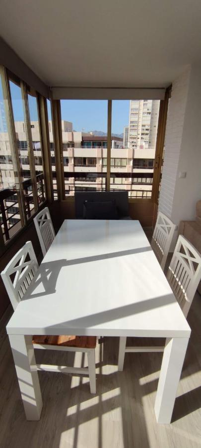 Precioso Apartamento Con Piscina Y Vistas Al Mar Mediterraneo. Бенідорм Екстер'єр фото