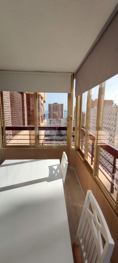 Precioso Apartamento Con Piscina Y Vistas Al Mar Mediterraneo. Бенідорм Екстер'єр фото