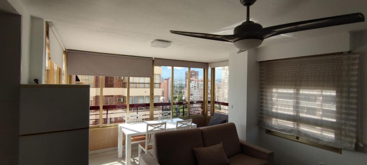 Precioso Apartamento Con Piscina Y Vistas Al Mar Mediterraneo. Бенідорм Екстер'єр фото